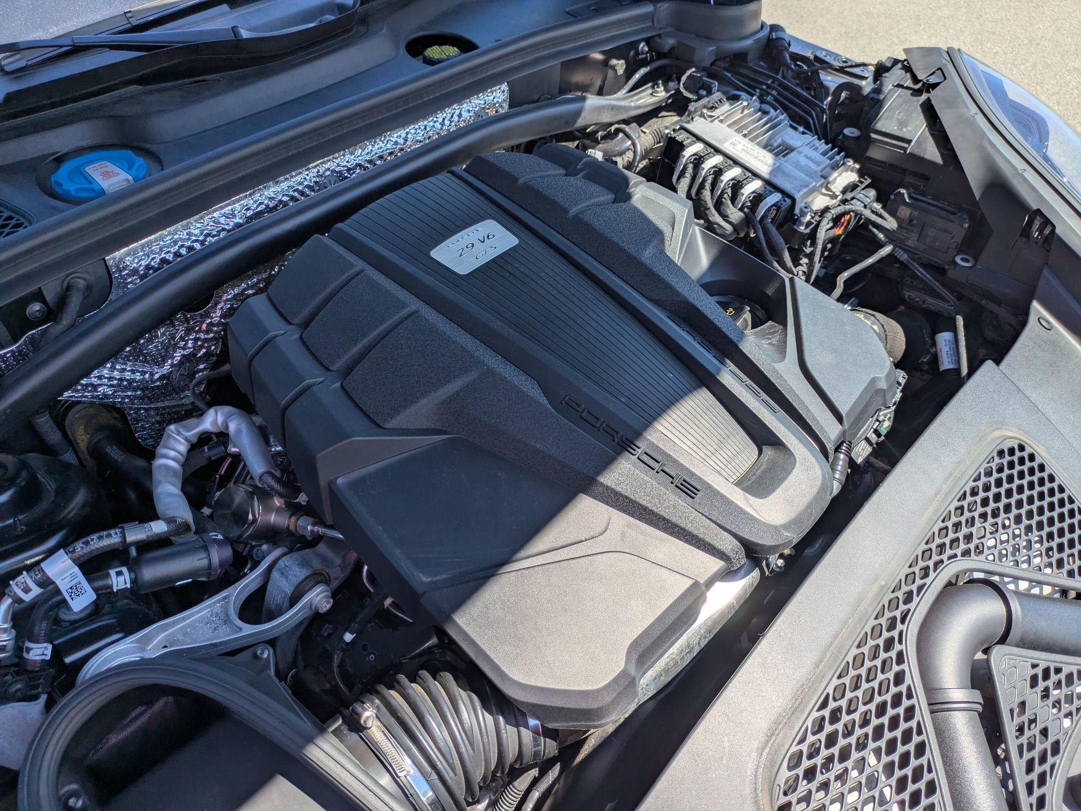 Used 2021 Porsche Macan GTS AWD/4WD image 40