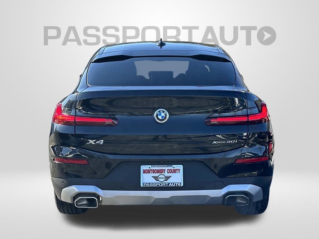 Used 2024 BMW X4 xDrive30i w/ Premium Package image 3