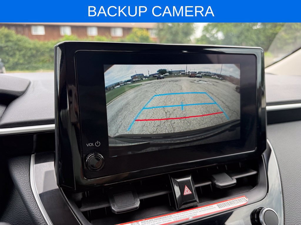 Used 2025 Toyota Corolla LE FWD image 5