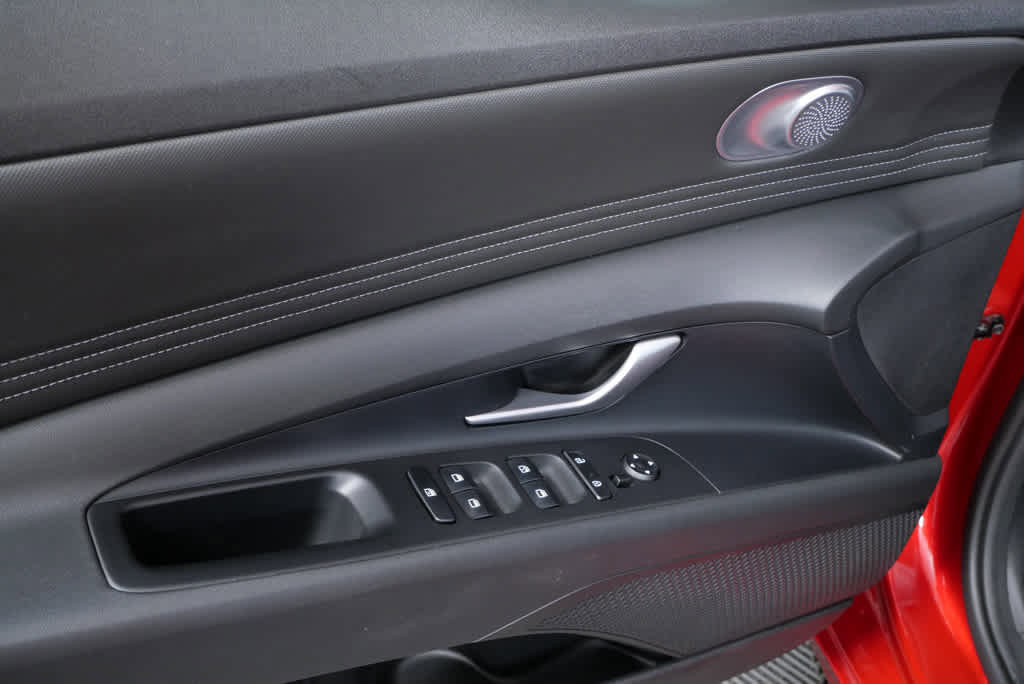 Certified 2023 Hyundai Elantra SEL w/ Convenience Package image 6