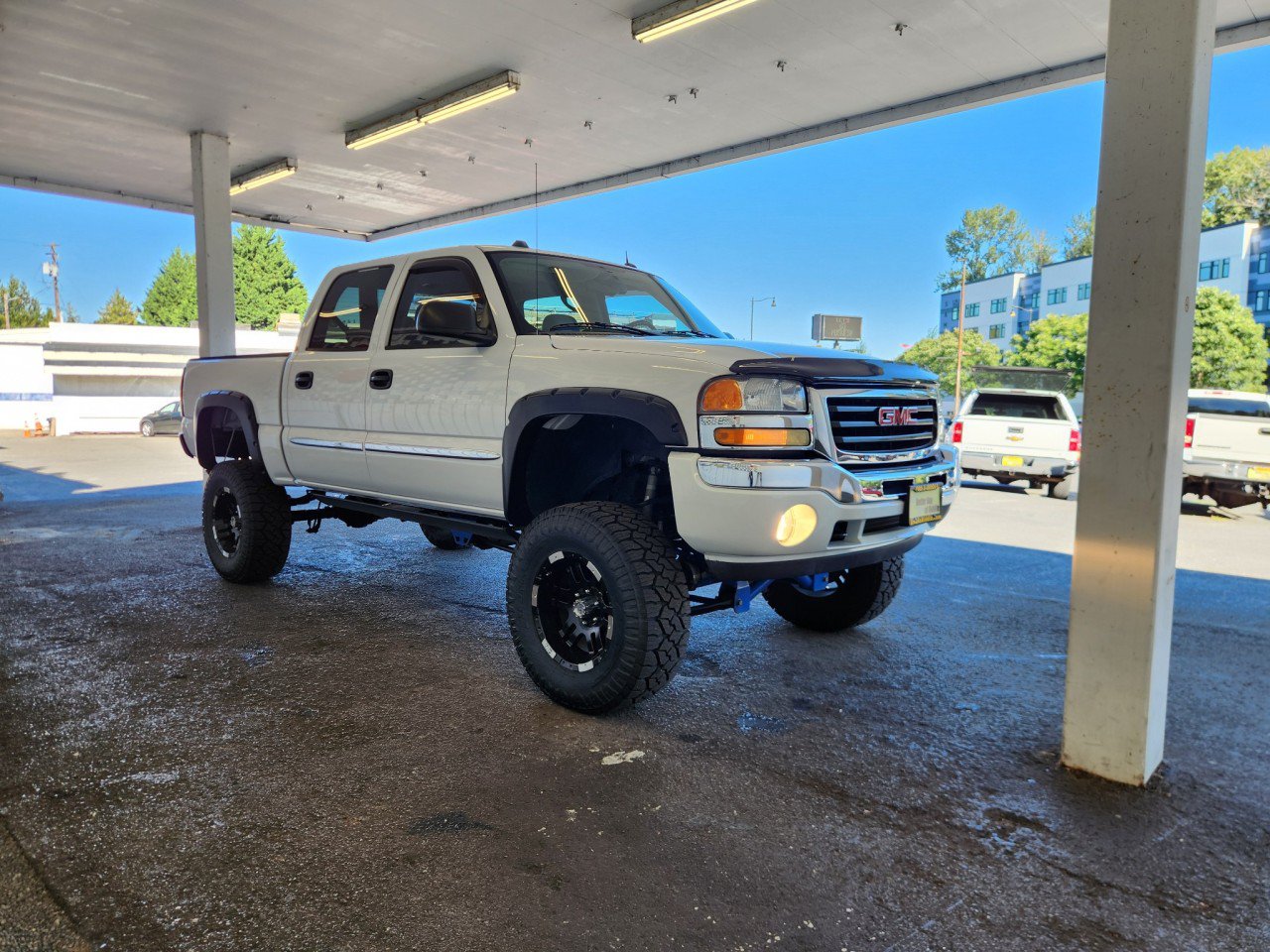 Used 2005 GMC Sierra 1500 SLT w/ Light Duty Power Package AWD/4WD image 7