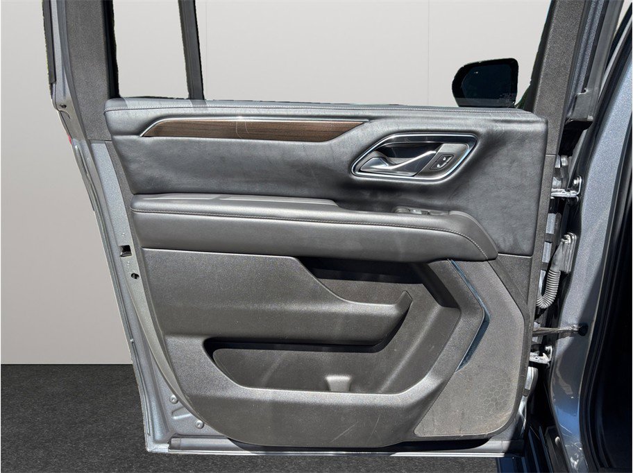 Used 2022 GMC Yukon XL SLE w/ Gmc Pro Safety Plus Package image 37