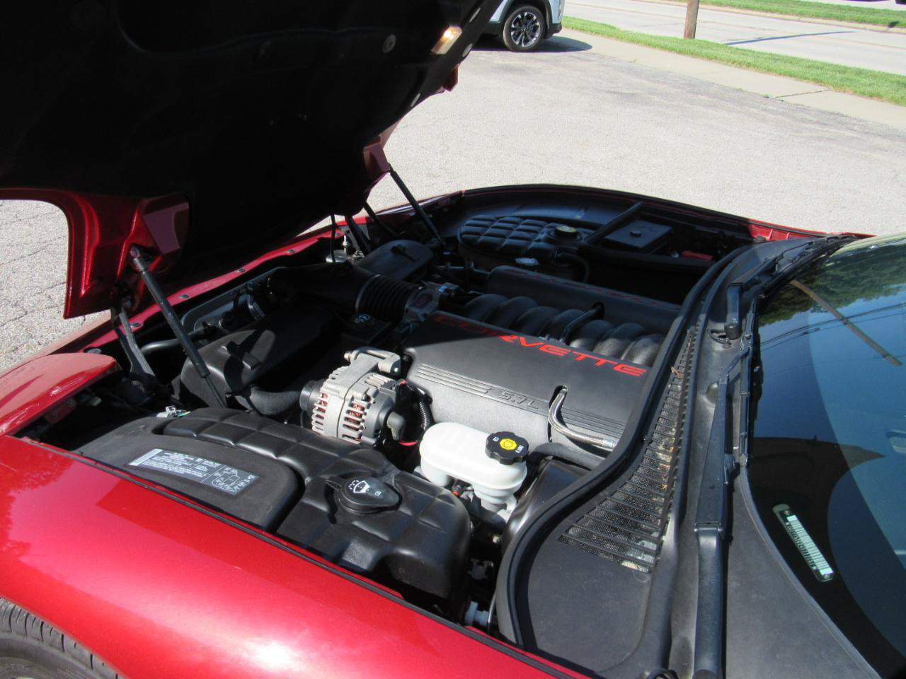 Used 2004 Chevrolet Corvette Convertible w/ Preferred Equipment Group RWD image 37