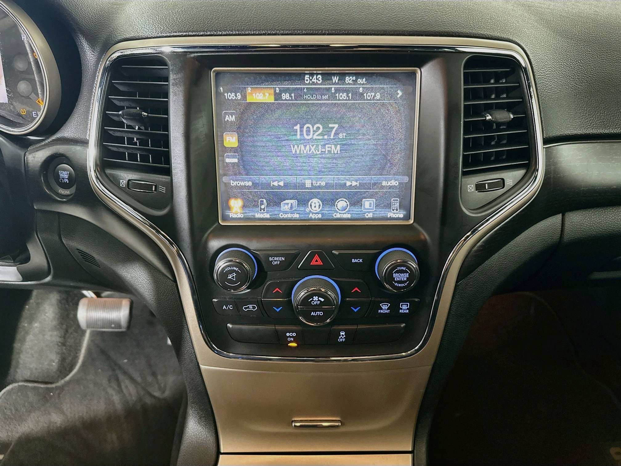 Used 2014 Jeep Grand Cherokee Laredo w/ Security & Convenience Group RWD image 24