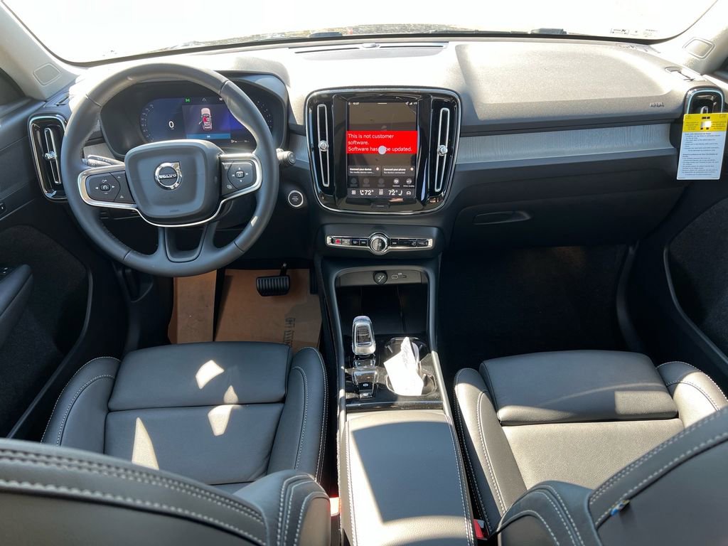 New 2026 Volvo XC40 B5 Plus w/ Climate Package AWD/4WD image 25