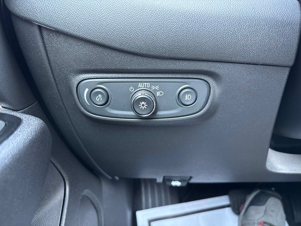 Used 2024 Chevrolet Equinox Premier FWD image 22