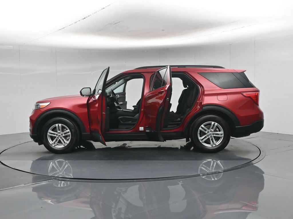Certified 2023 Ford Explorer XLT RWD image 39