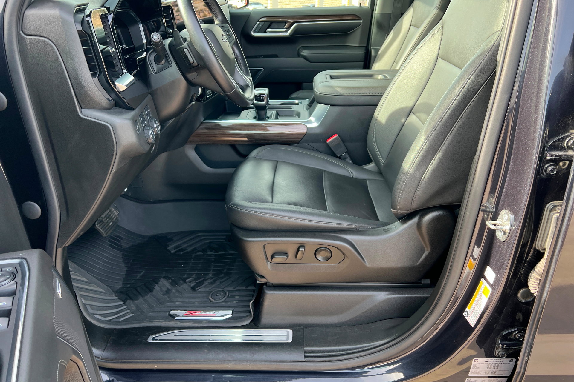 Certified 2022 Chevrolet Silverado 1500 RST w/ Convenience Package II image 18