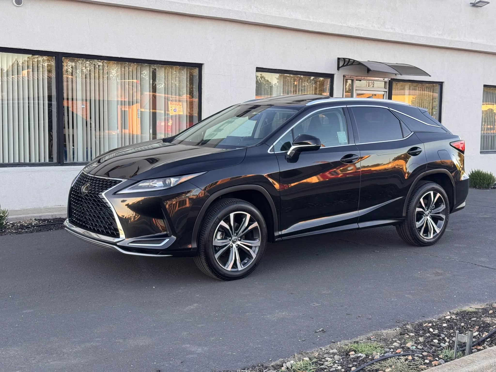 Used 2022 Lexus RX 350 FWD w/ Premium Package image 2