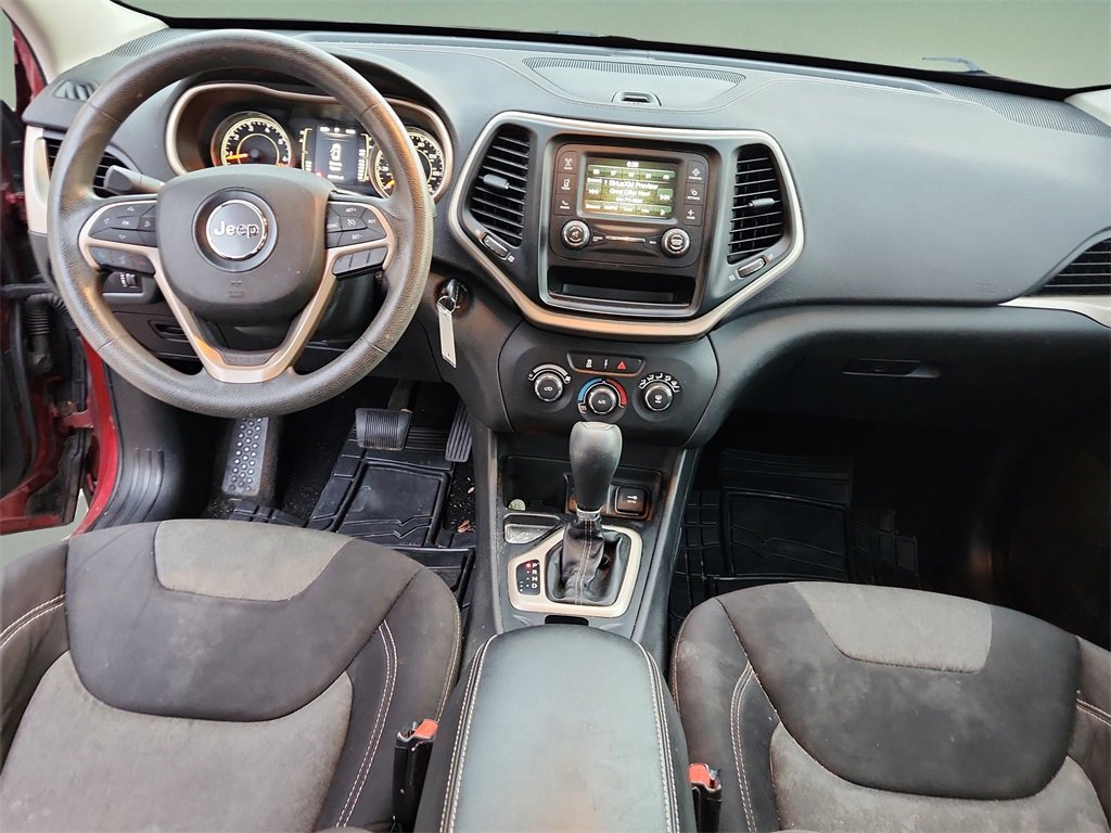 Used 2015 Jeep Cherokee Sport image 19