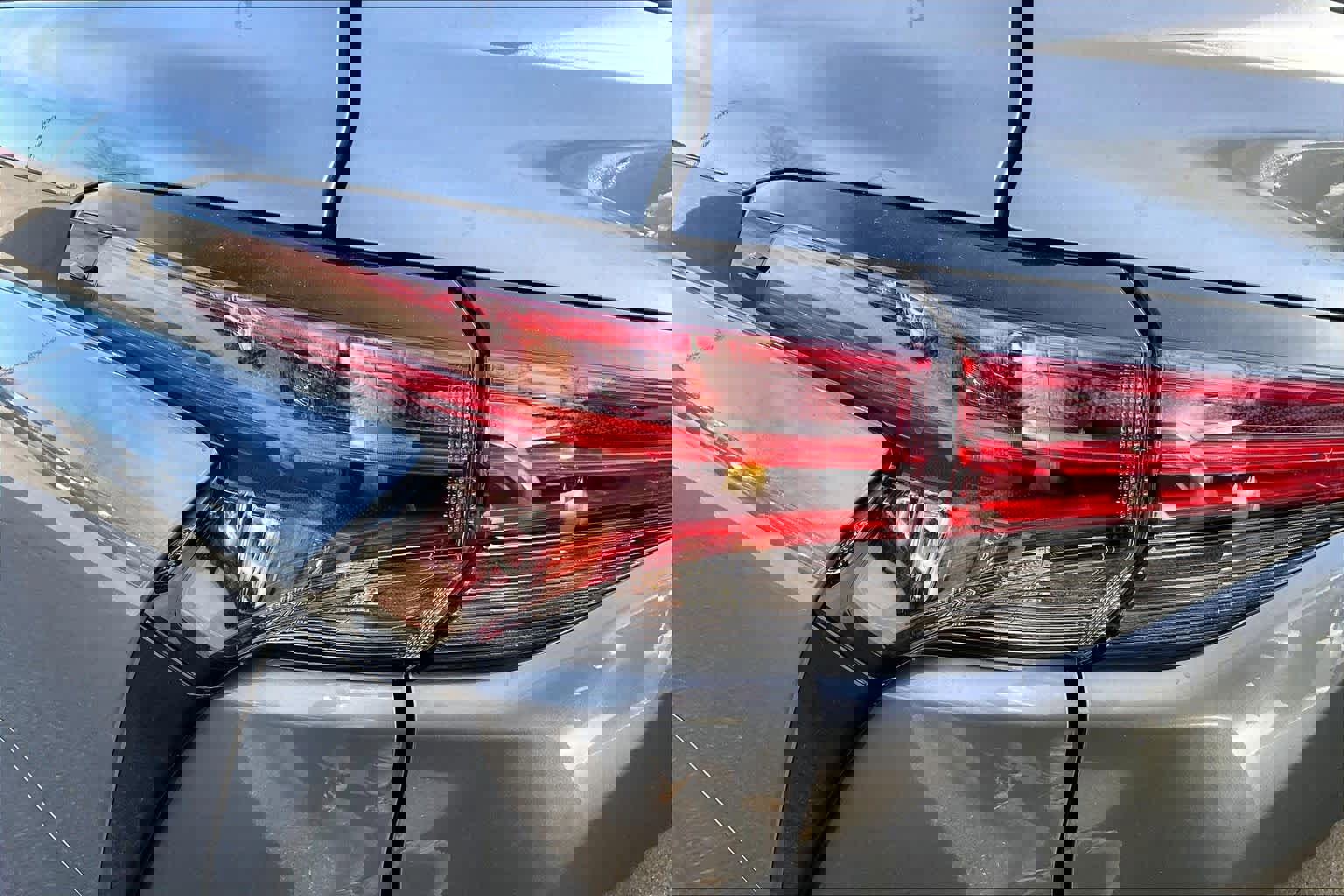 New 2026 Toyota Sienna Platinum image 14