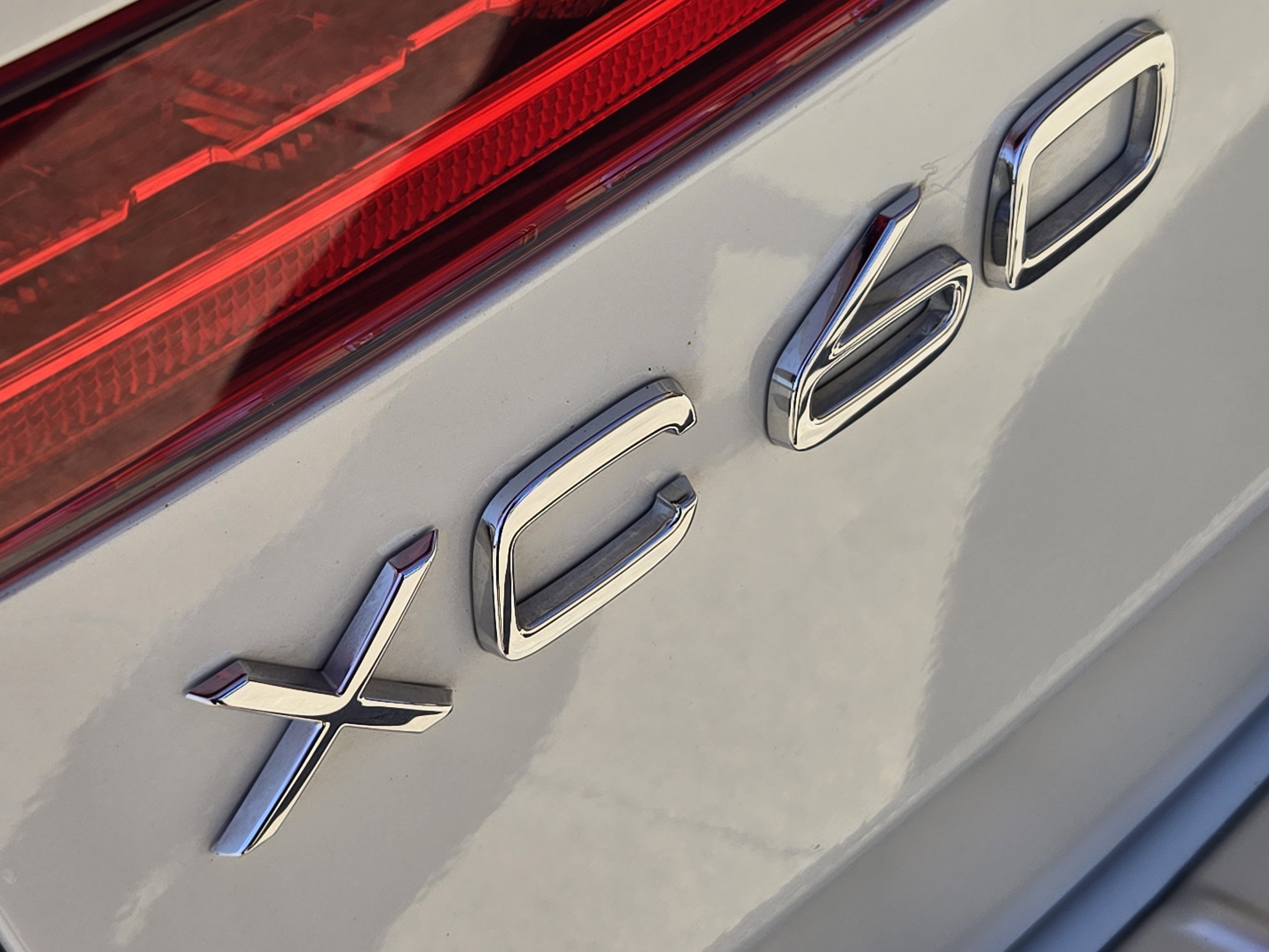 Used 2024 Volvo XC60 B5 Plus w/ Protection Package Premier image 17