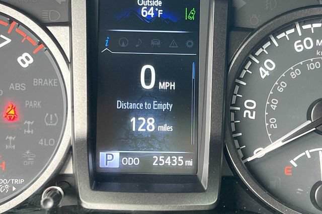 Used 2022 Toyota Tacoma TRD Off-Road w/ TRD Premium Off Road Package AWD/4WD image 34