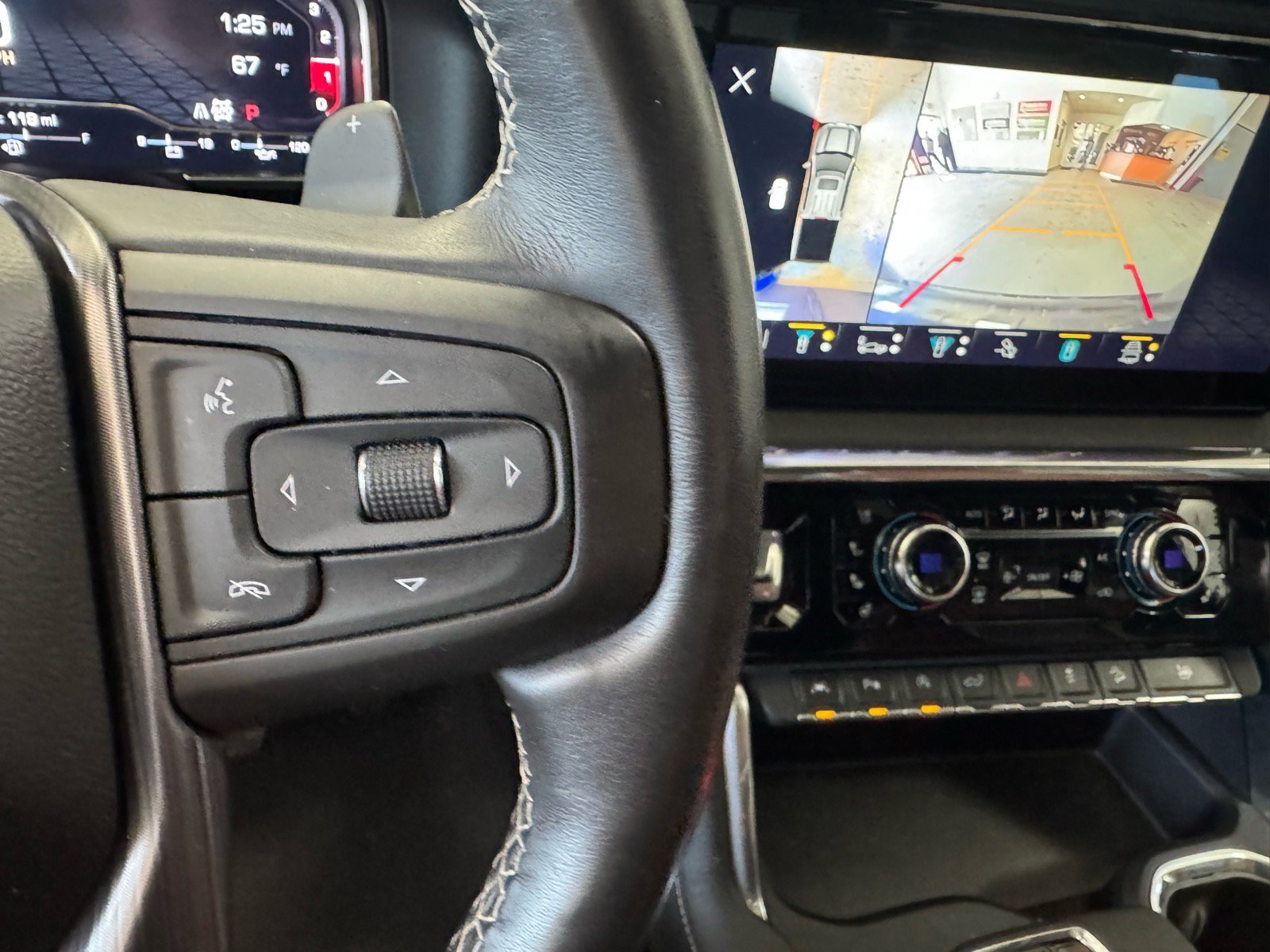 Used 2023 GMC Sierra 1500 Denali Ultimate image 30