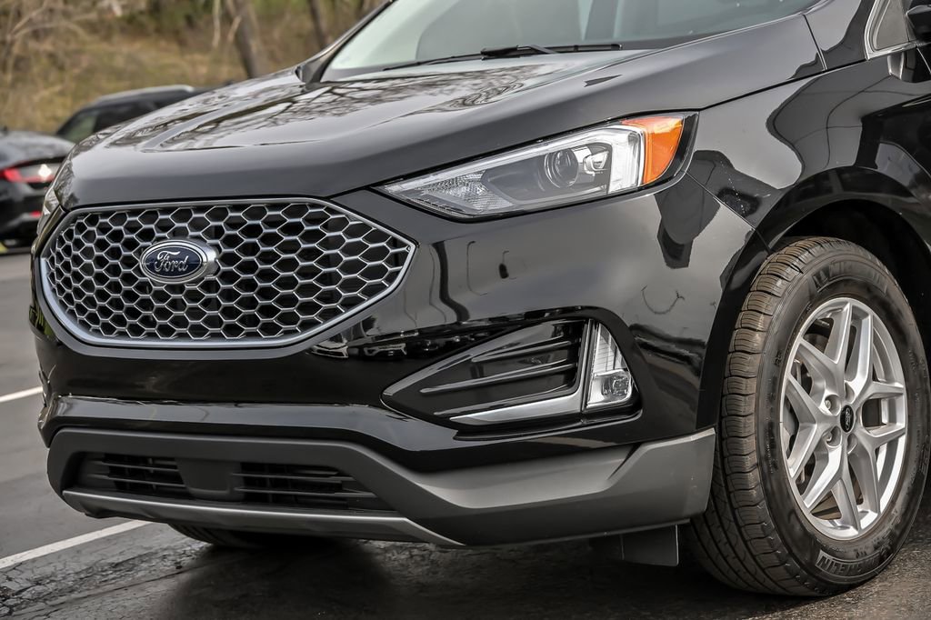 Certified 2024 Ford Edge SEL w/ Convenience Package AWD/4WD image 6