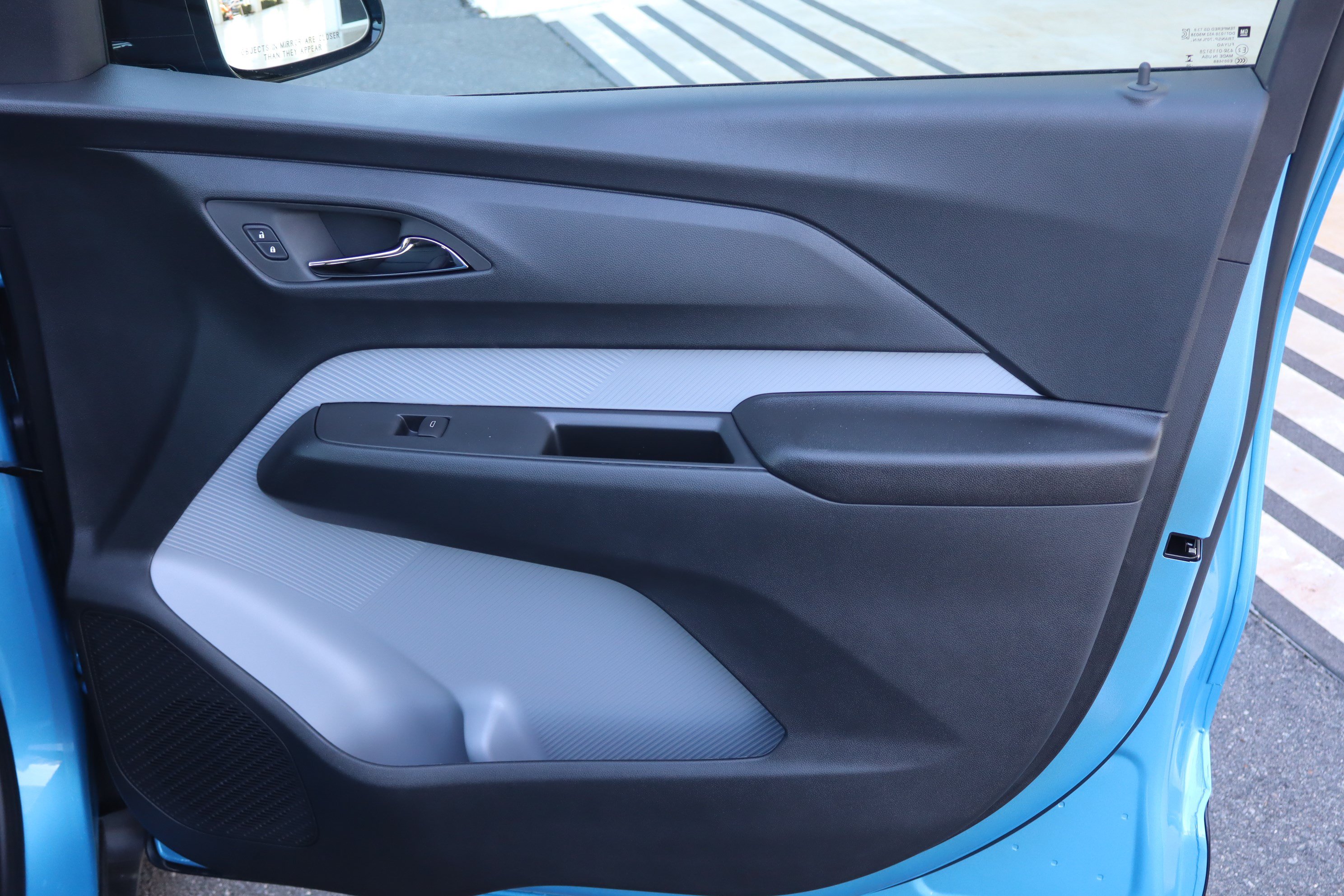 New 2027 Chevrolet Bolt RS w/ Technology Package FWD image 23
