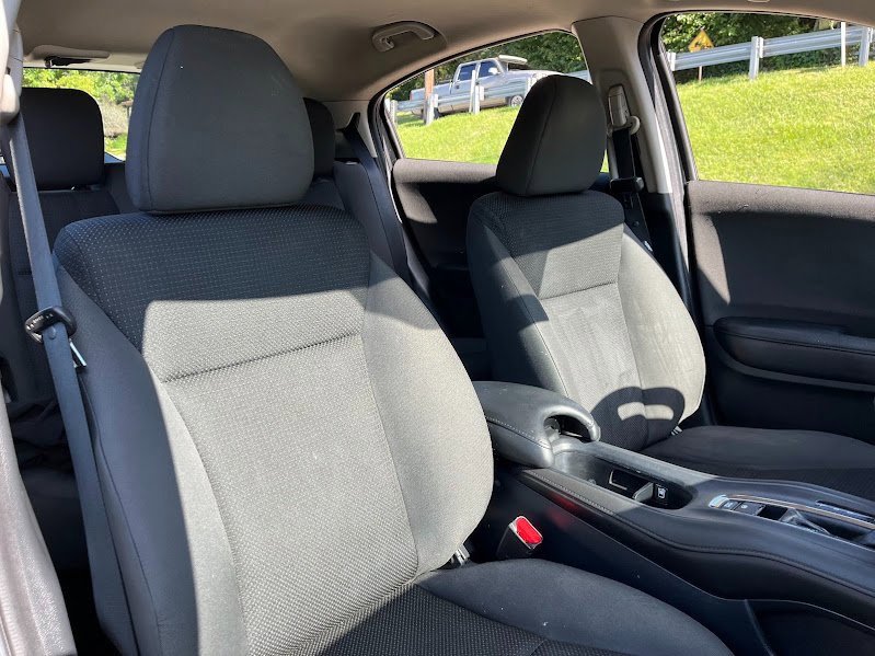Used 2019 Honda HR-V LX image 36