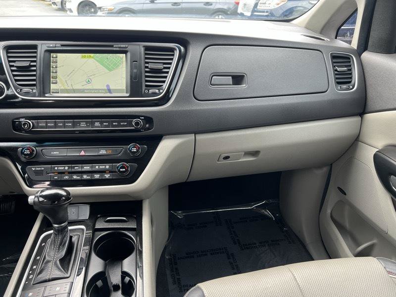 Used 2015 Kia Sedona SX FWD image 15