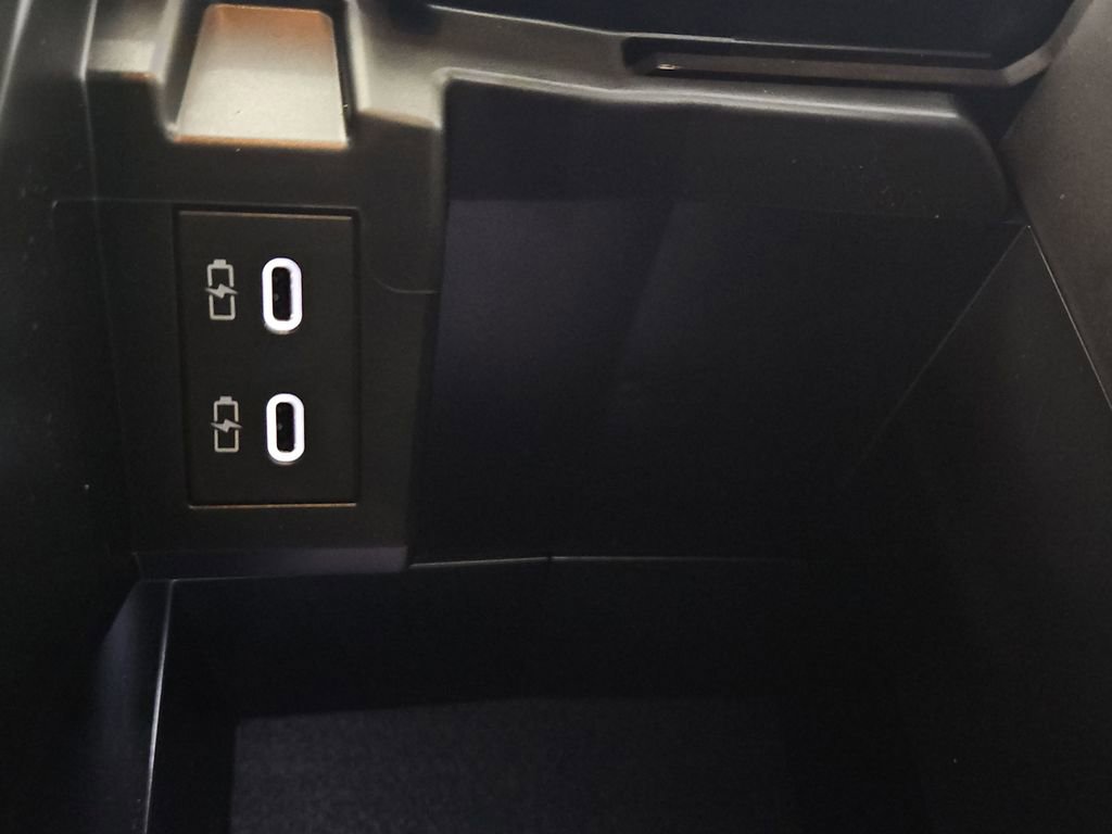 New 2026 Toyota Sienna XLE image 23