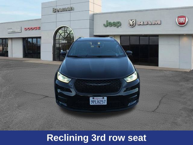 Used 2025 Chrysler Pacifica Limited FWD image 7