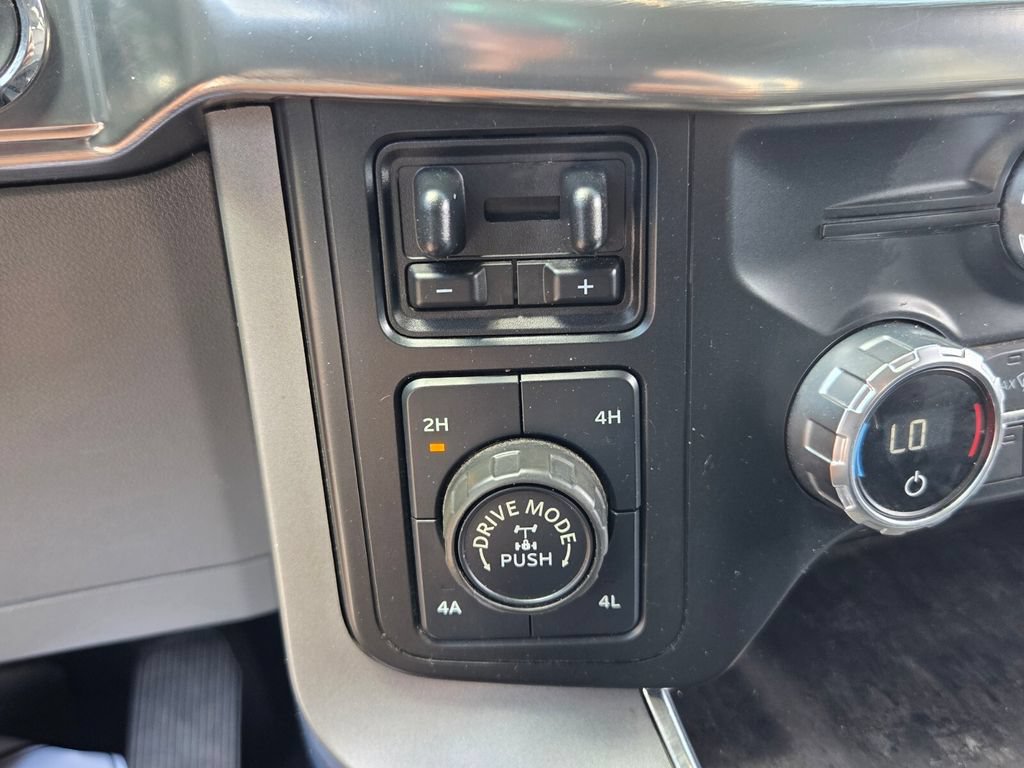 Used 2021 Ford F150 Lariat w/ Equipment Group 502A High AWD/4WD image 26