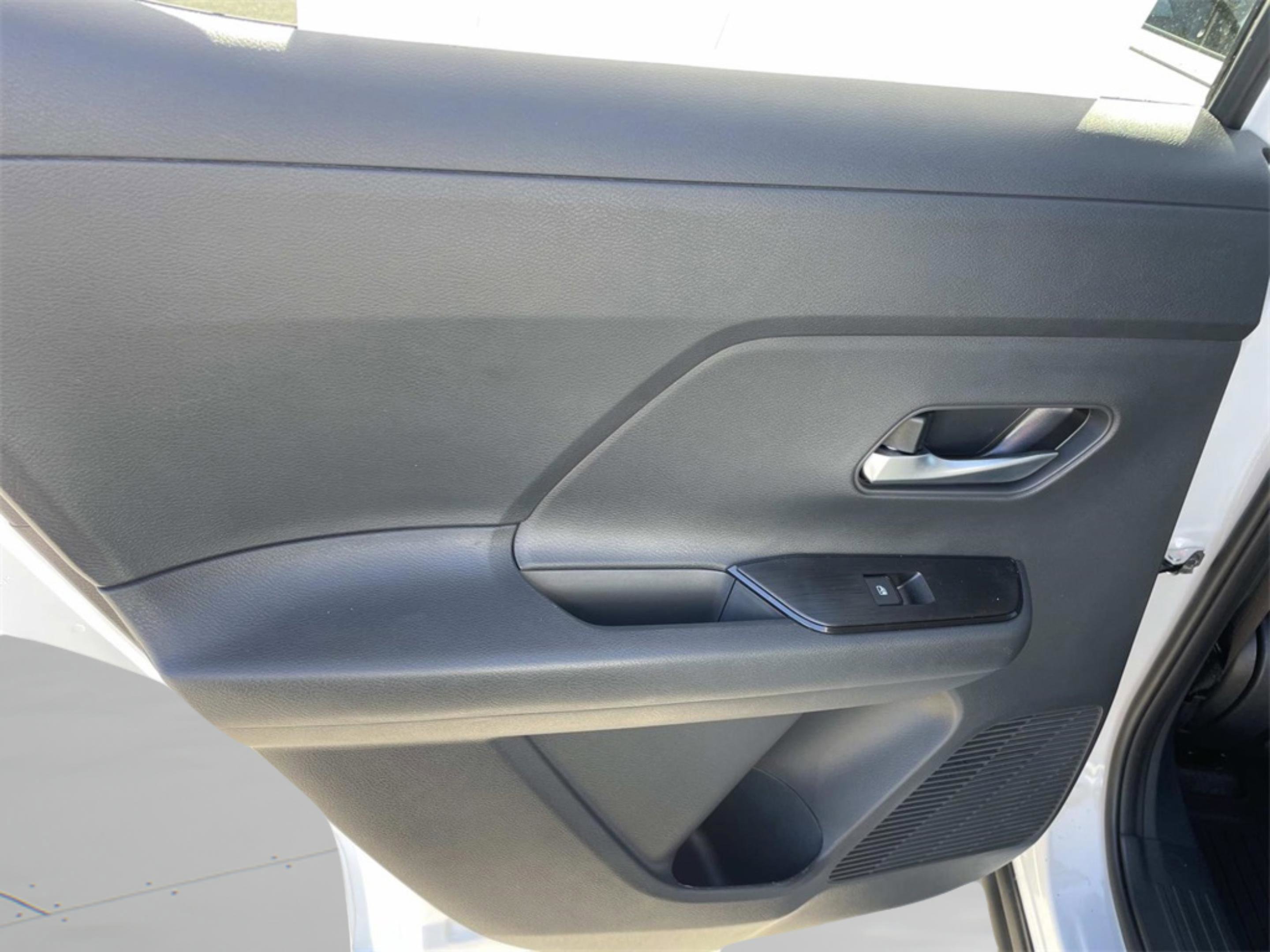 New 2026 Nissan Kicks SV w/ Cold Weather Package image 9