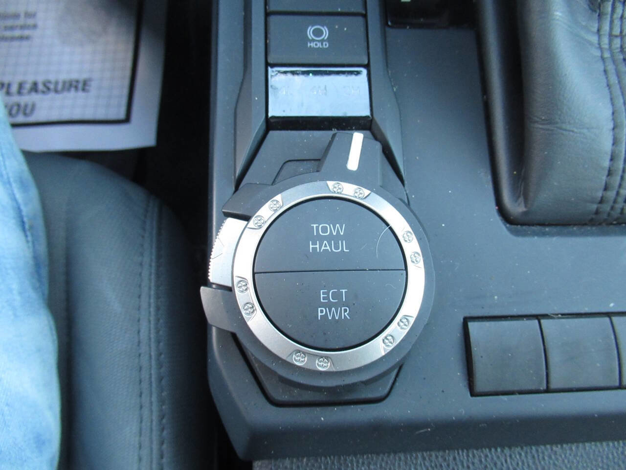 Used 2024 Toyota Tacoma SR5 AWD/4WD image 24