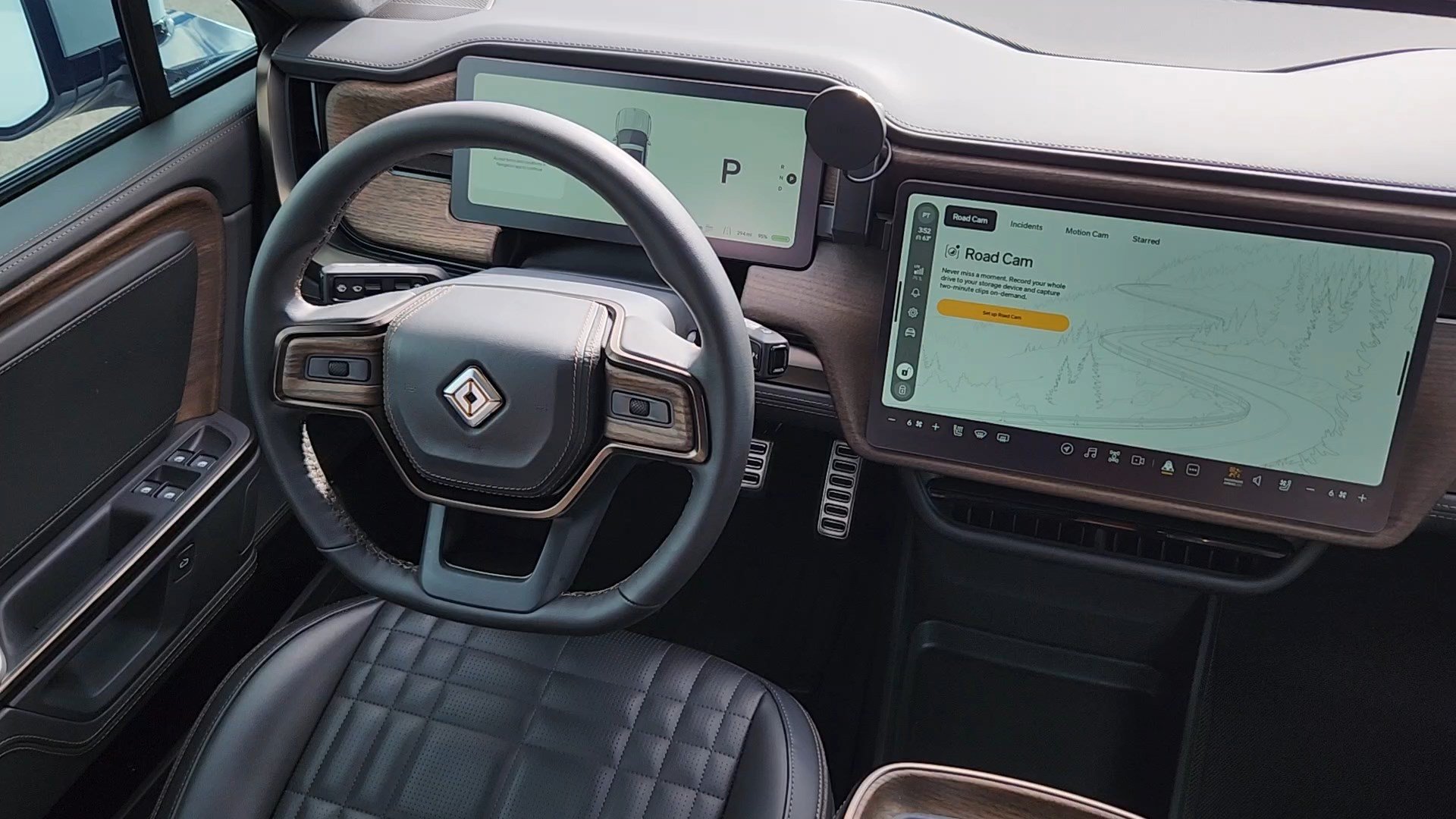 Used 2025 Rivian R1T Premium Tri AWD/4WD image 5