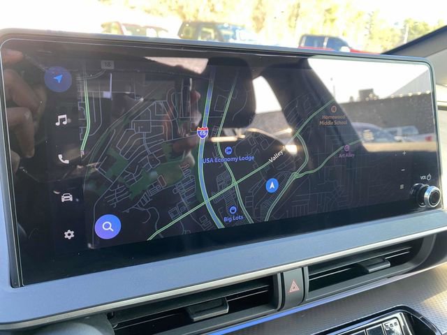 Used 2025 Toyota Prius XLE image 27