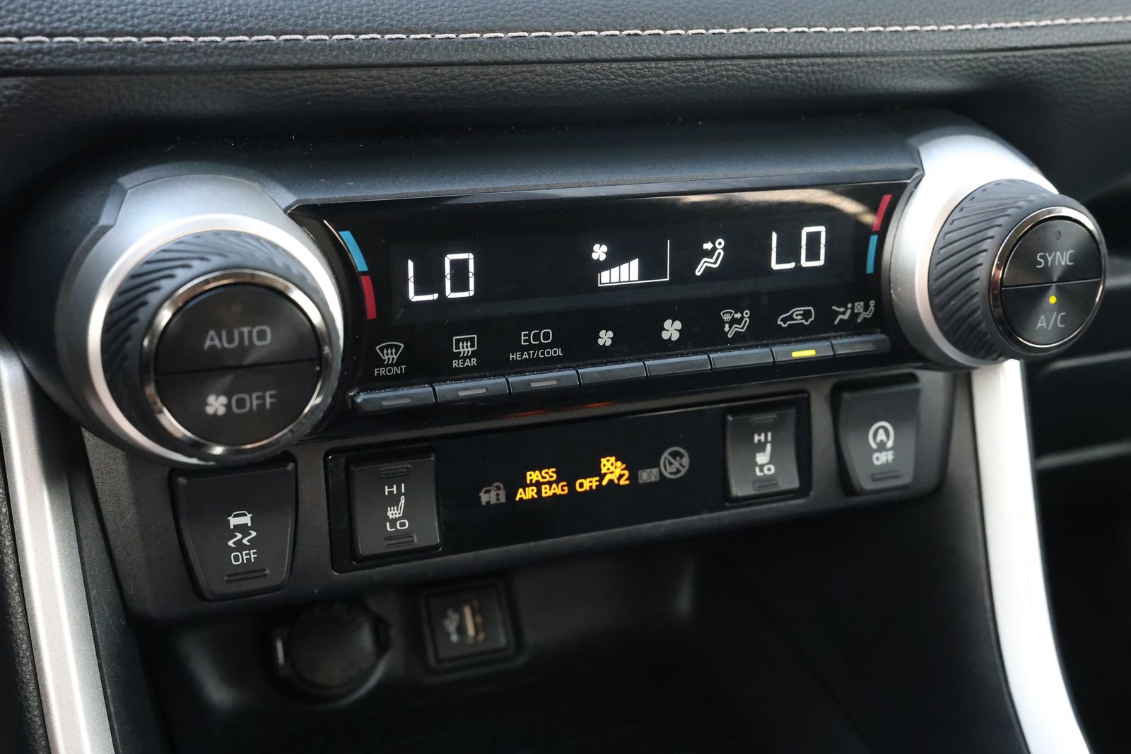 Used 2024 Toyota RAV4 XLE w/ Weather Package image 21