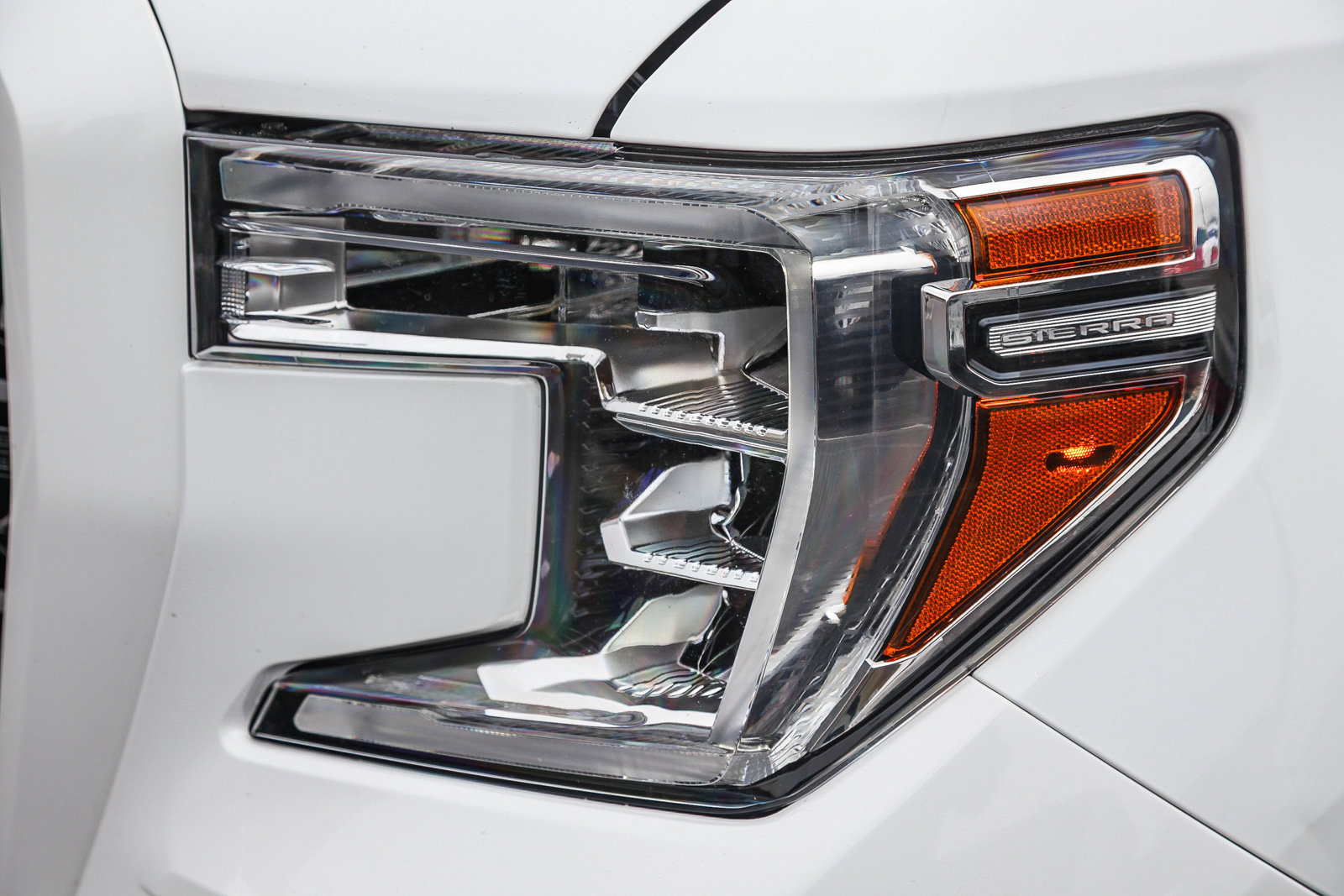 Used 2022 GMC Sierra 1500 Elevation w/ Driver Alert Package I image 7