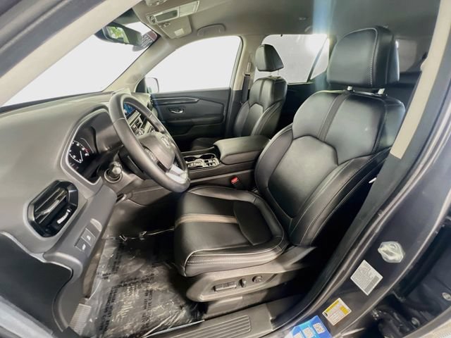 Used 2025 Honda Pilot EX-L image 10