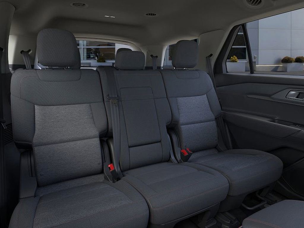 New 2025 Ford Explorer Active image 11