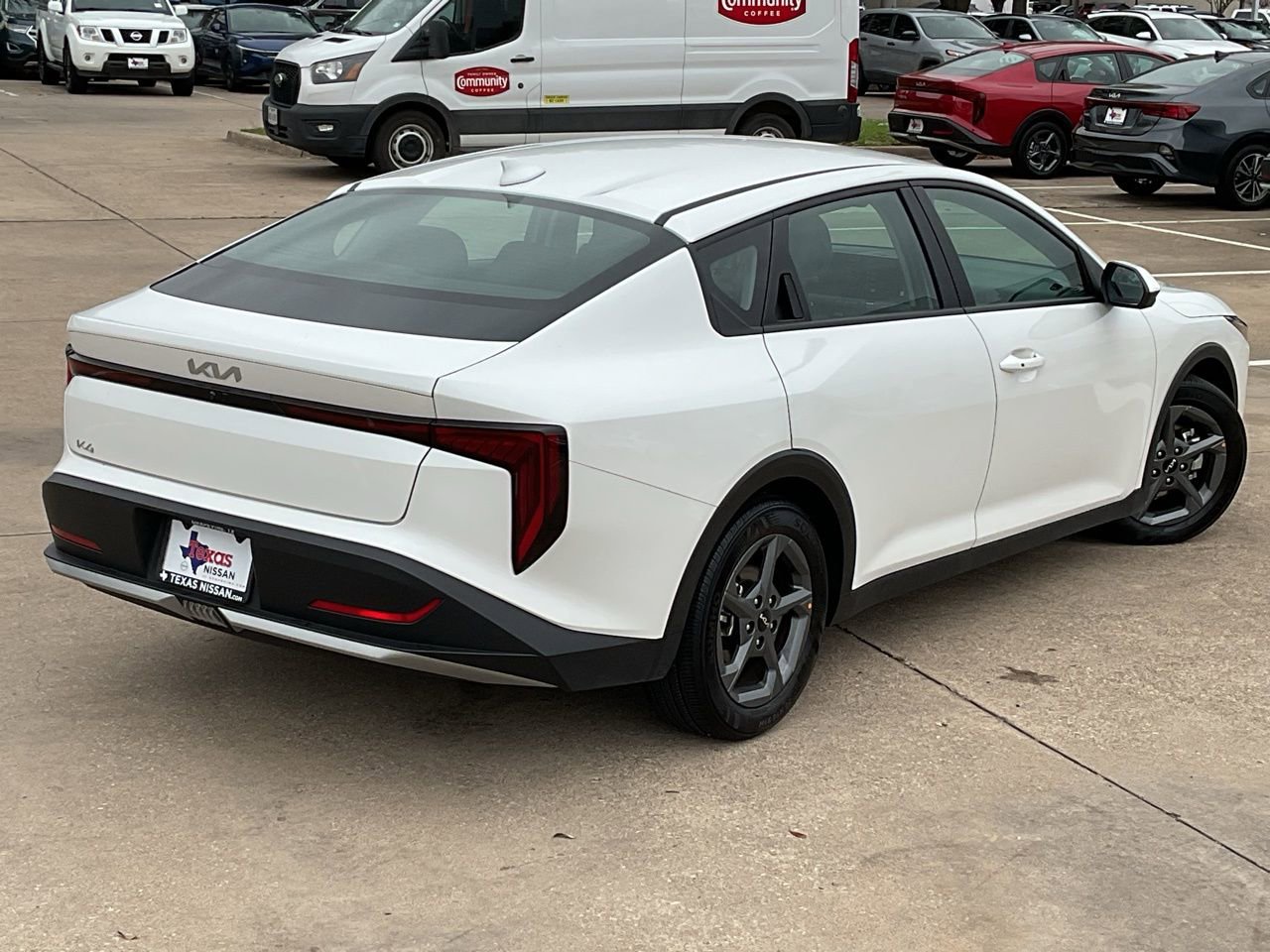 Used 2025 Kia K4 LXS image 5