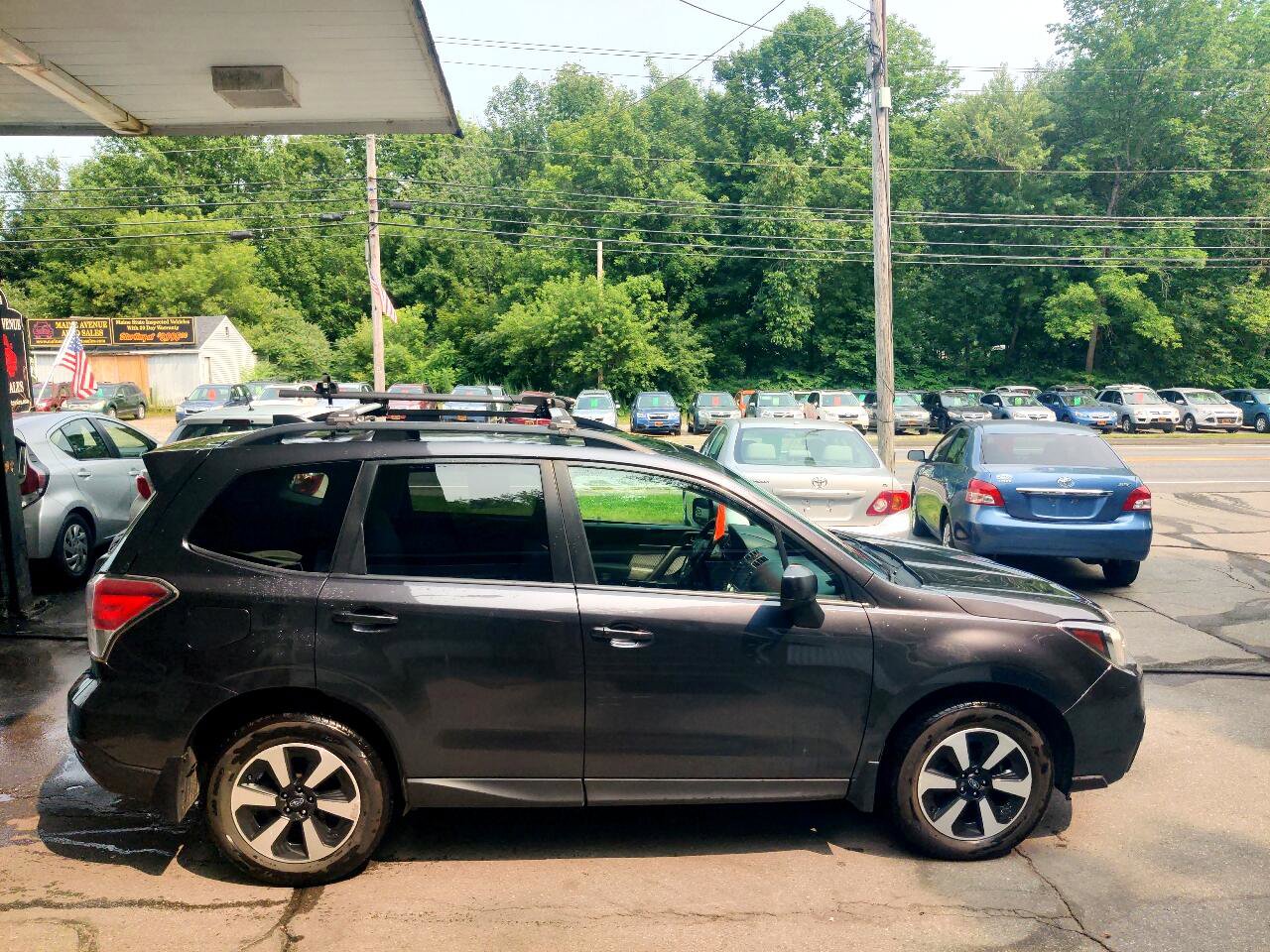 Used 2017 Subaru Forester 2.5i Premium w/ All-Weather Package image 7