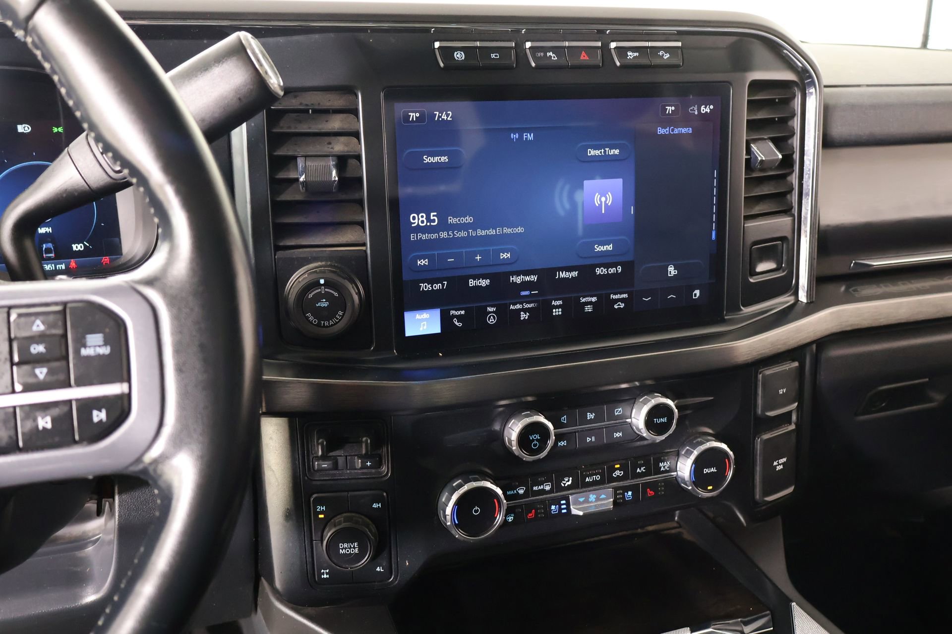 Used 2023 Ford F250 Lariat w/ Lariat Ultimate Package AWD/4WD image 5