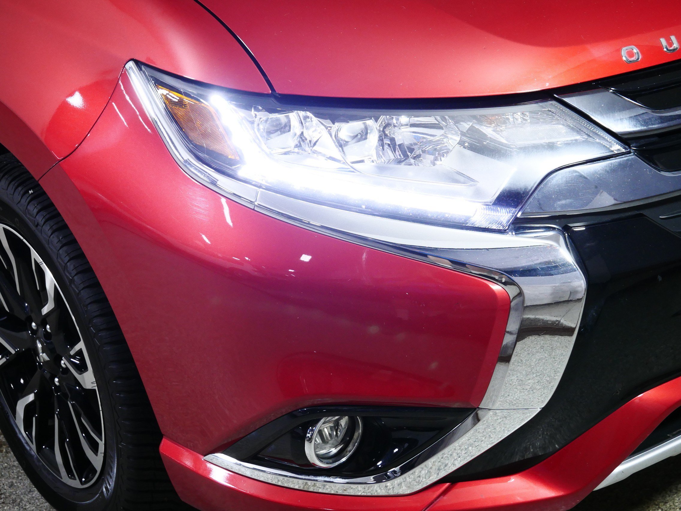 Used 2018 Mitsubishi Outlander GT AWD/4WD image 16