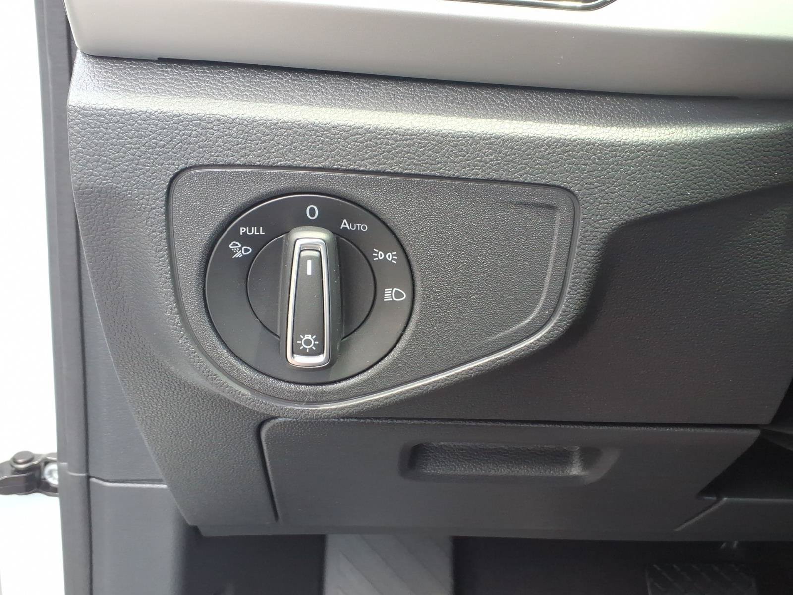 Certified 2022 Volkswagen Atlas SE FWD image 19
