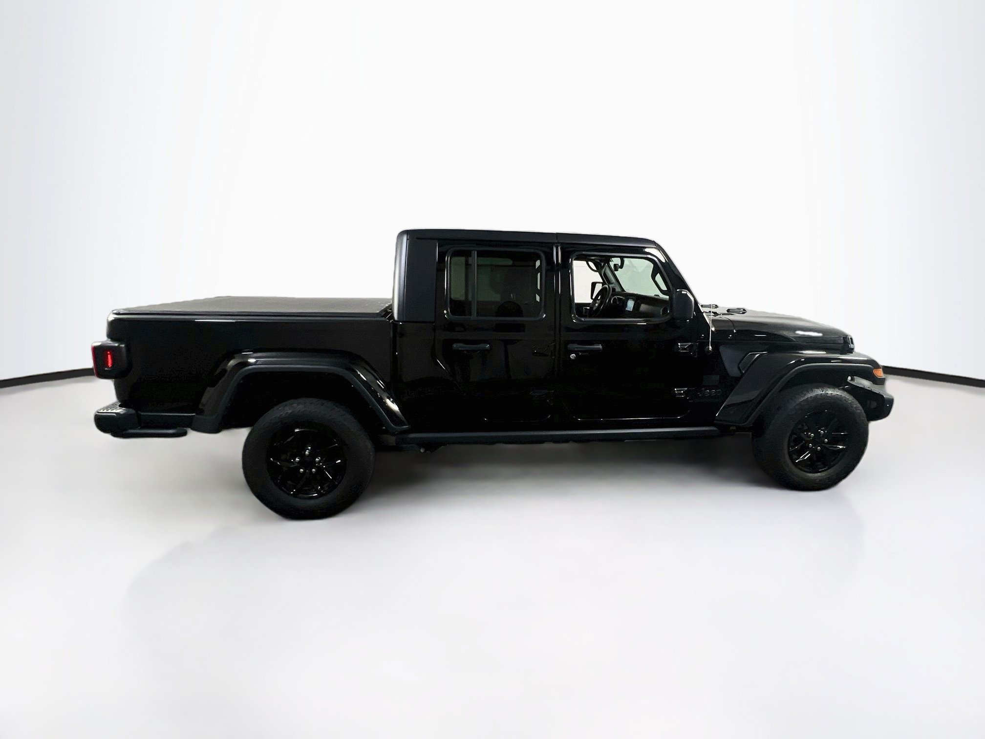 Used 2023 Jeep Gladiator Sport AWD/4WD image 4