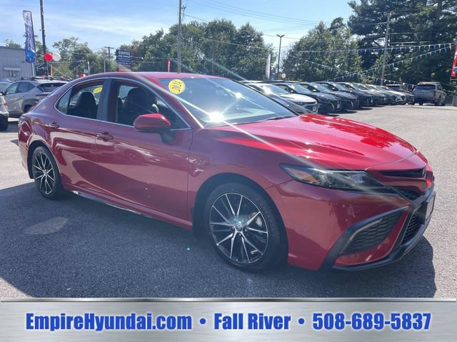 Used 2024 Toyota Camry SE FWD image 2