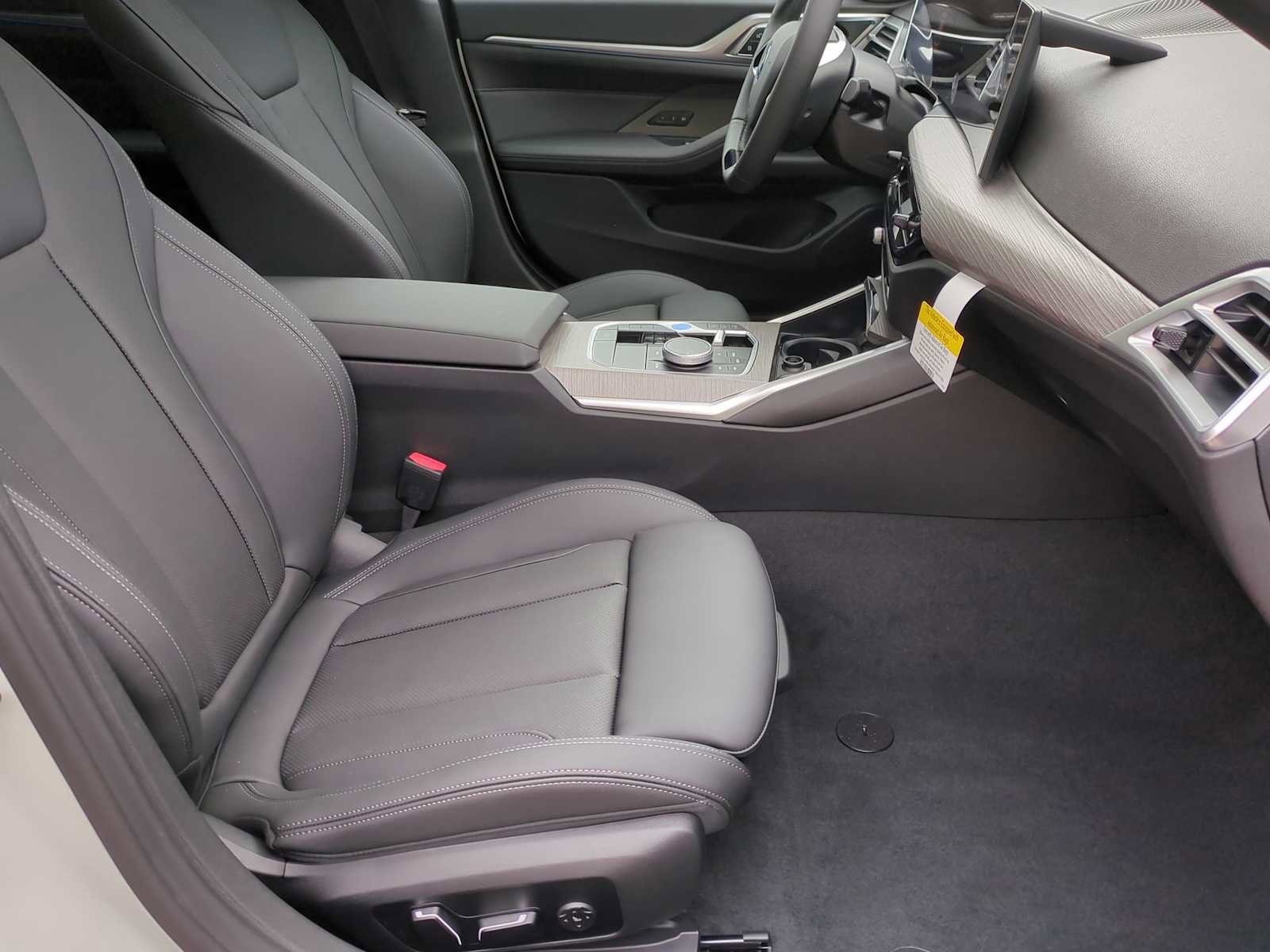 Used 2025 BMW i4 xDrive40i w/ Premium Package image 24