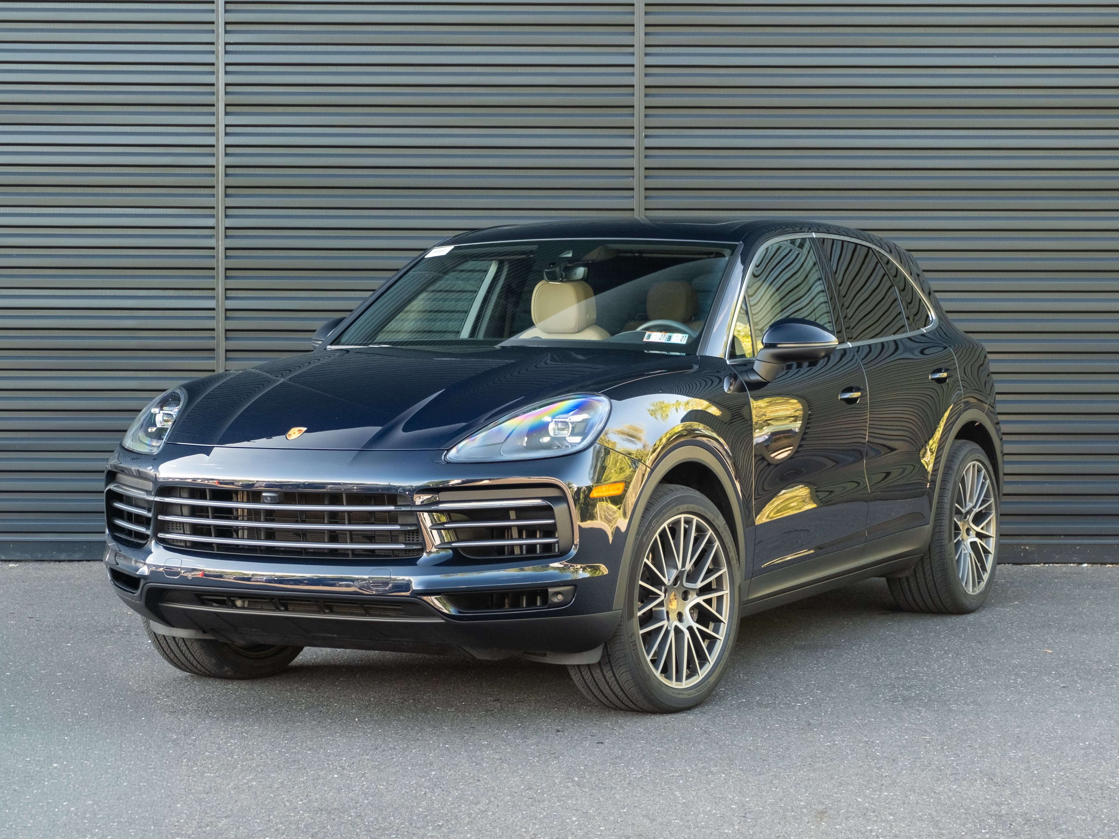 Certified 2023 Porsche Cayenne AWD/4WD image 1