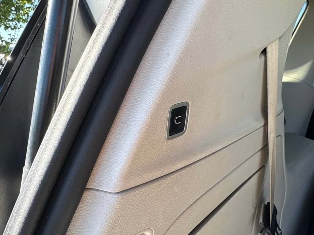 Used 2020 Chrysler Pacifica Limited FWD image 10