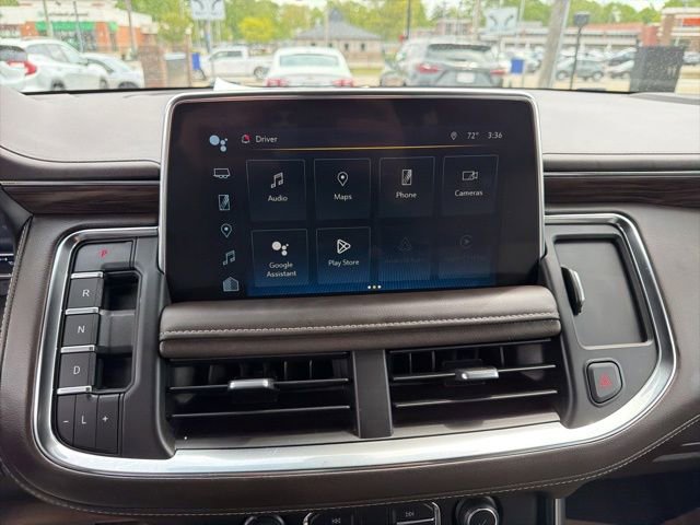 Used 2022 Chevrolet Suburban LT w/ Luxury Package AWD/4WD image 26