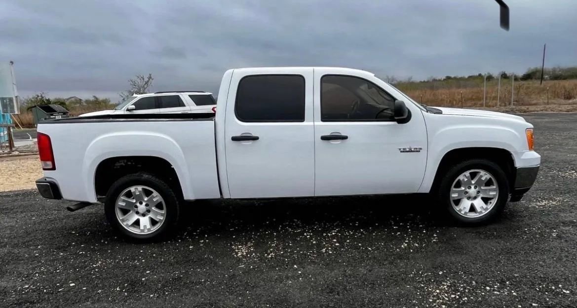 Used 2007 GMC Sierra 1500 SLE w/ Texas Edition image 5