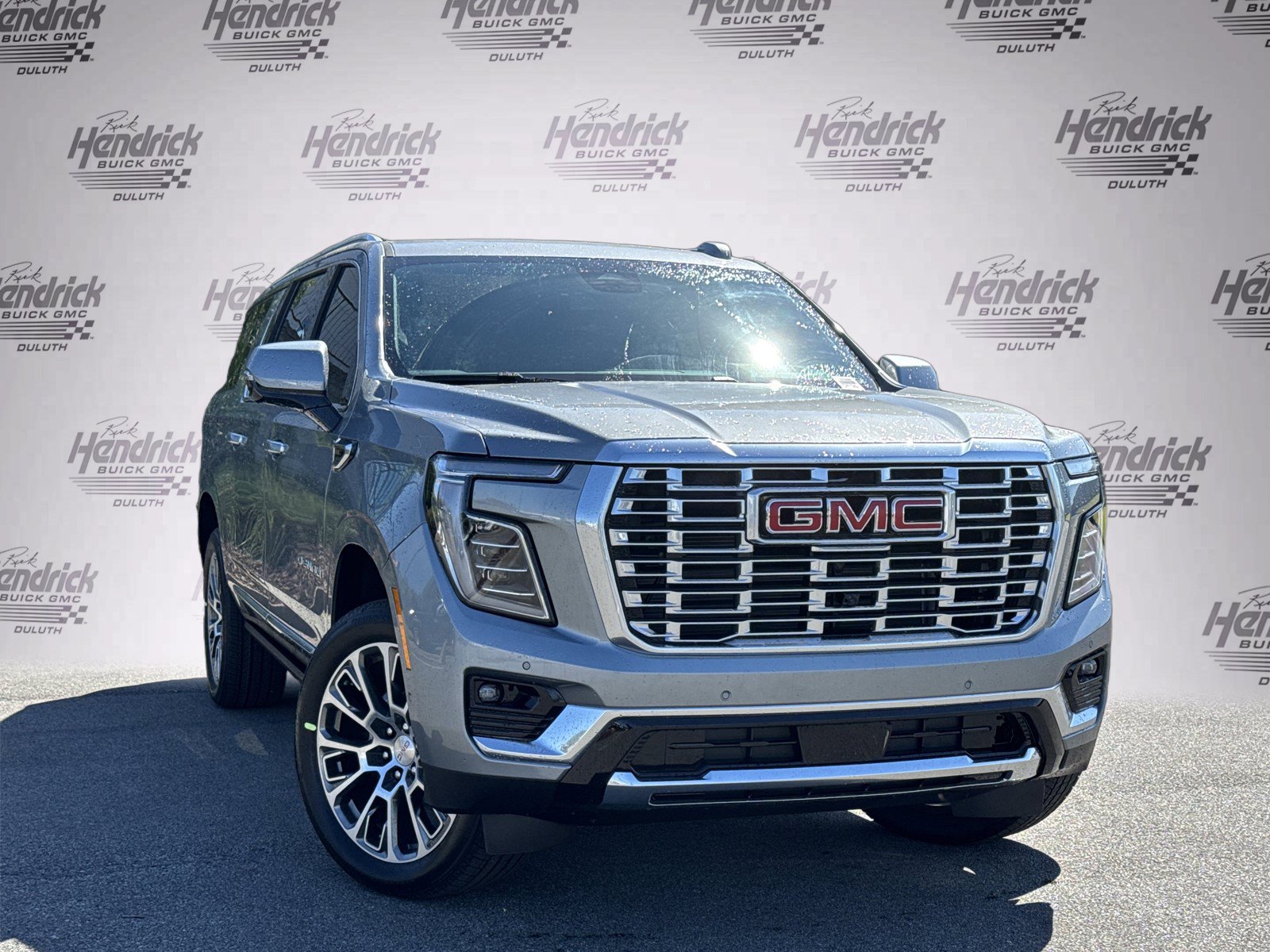 New 2026 GMC Yukon XL Denali w/ Sun & Power Step Package AWD/4WD image 2