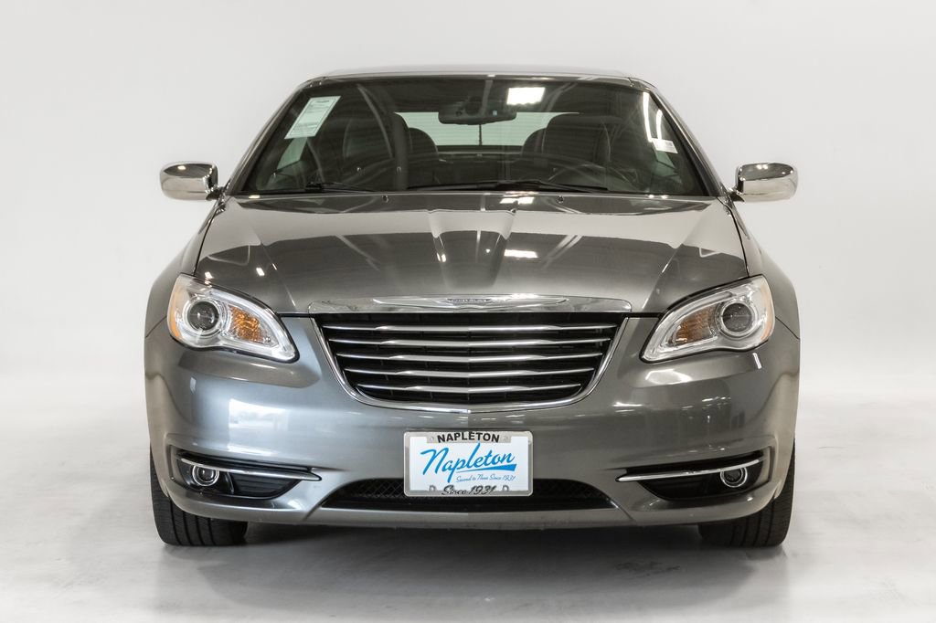 Used 2011 Chrysler 200 Limited FWD image 5