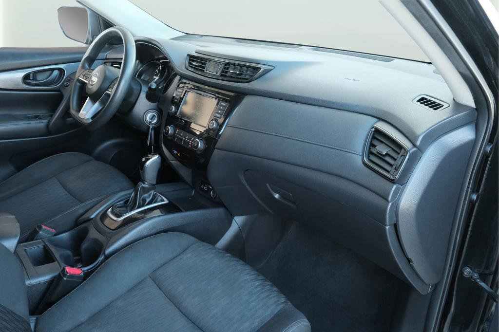 Used 2020 Nissan Rogue S FWD image 17