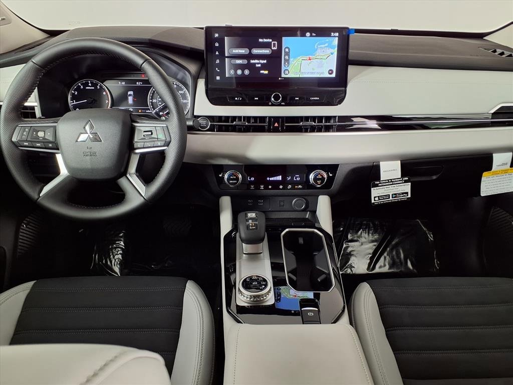 New 2025 Mitsubishi Outlander SE image 12