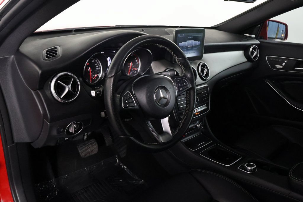 Used 2017 Mercedes-Benz CLA 250 image 7